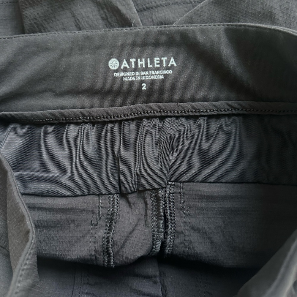 Athleta Trekkie Tribecca Shorts Size 2 - Picture 5 of 9